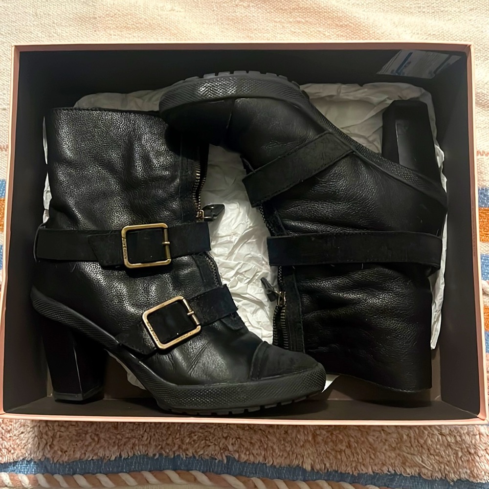 Juicy Couture Polly Black Pebbled Calf Boots, Leather Fur Lined Suede Booties 9